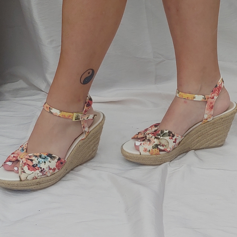 AE Sandals